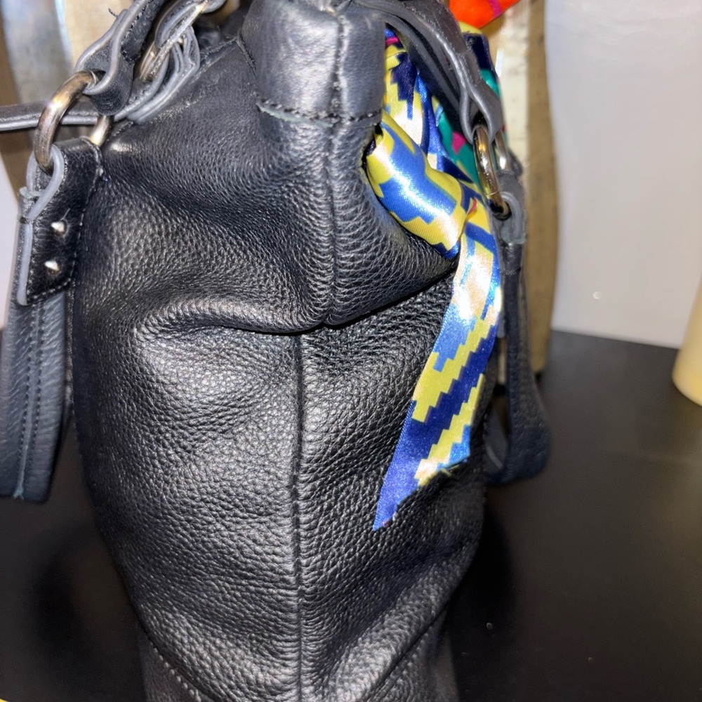 The Sak vintage pebbled black leather shoulder tote bag. Can fit a laptop. - Picture 9 of 11